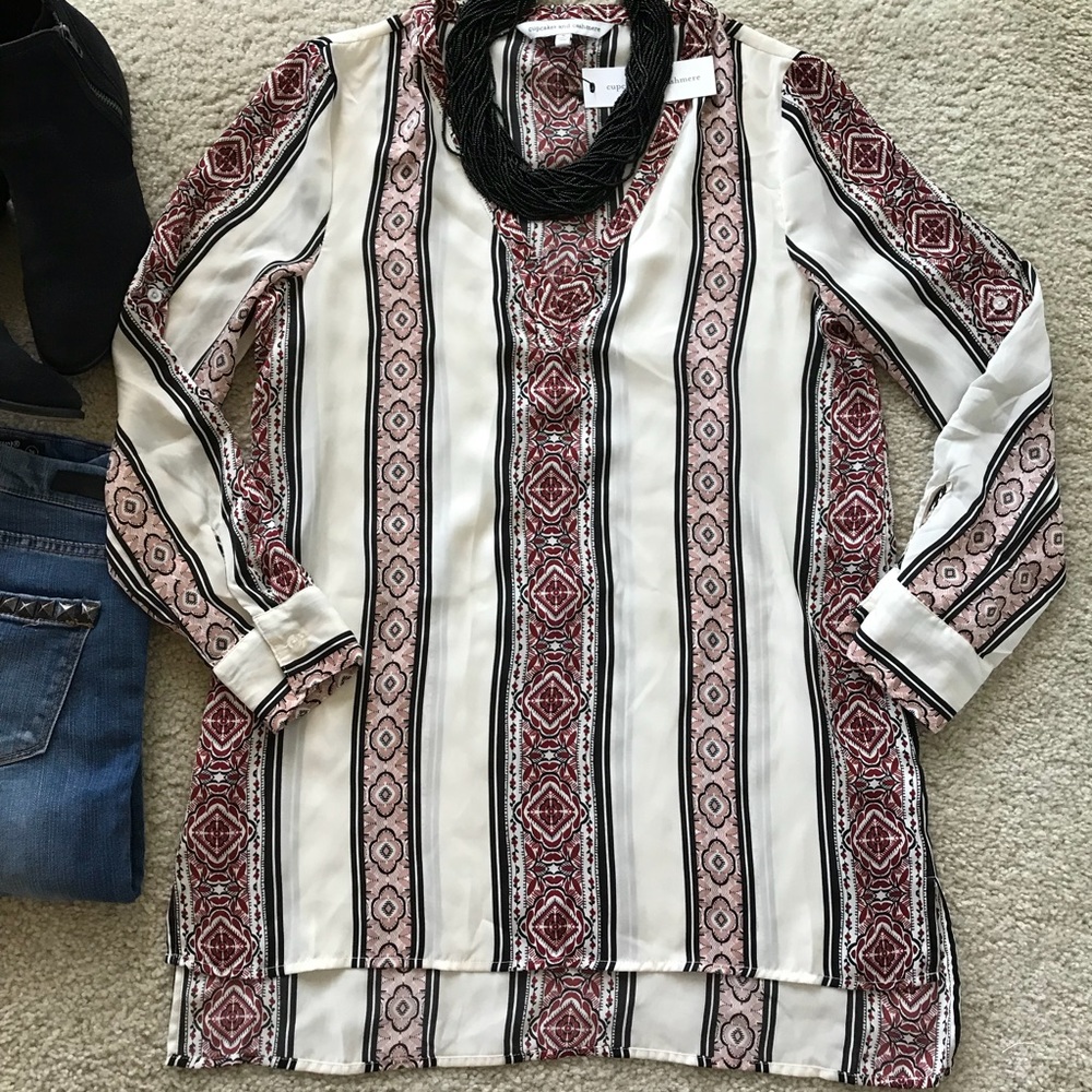 Cupcakes and Cashmere Labelle Tunic Top - Picture 3 of 8